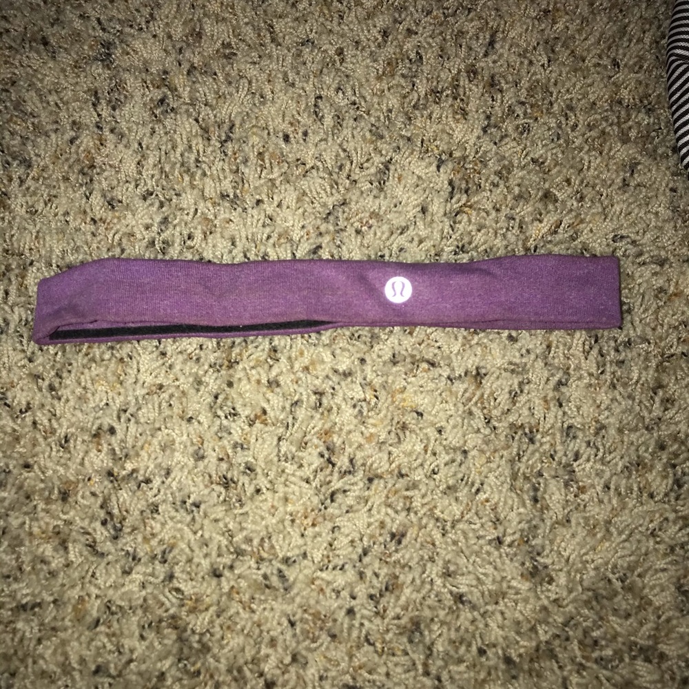 2 for 11 ❤️ Lululemon headband